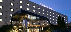 Hotel Mercure Bordeaux Aeroport Façade Nuit